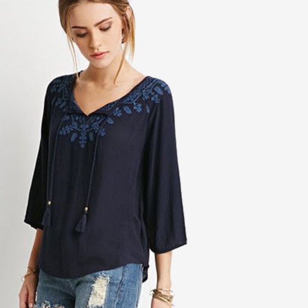 🌴 2/$12 Forever 21 Boho Navy Flowy Embroidered